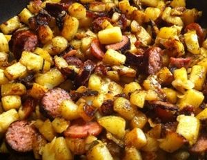 Pommes de terre aux saucisses fumée