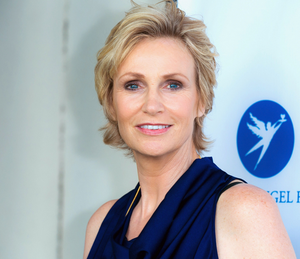 Jane Lynch ("Glee") devient un ange gardien dans le pilote d'une nouvelle comédie pour CBS