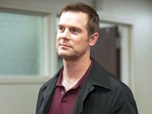 Peter Krause ("Parenthood") remplace Damon Dayoub dans le premier rôle masculin de "The Catch" pour ABC face à Mireille Enos ; Sonya Walger ("Lost") remplace Bethany Joy Lenz