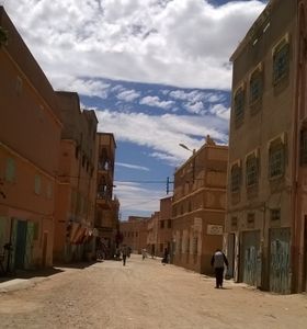 Une rue à dans les faubourgs de Tinghir