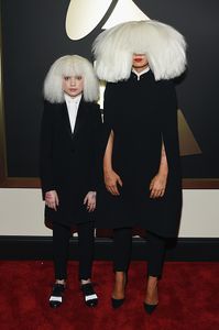 NOSTALGIC FOR THE PRESENT TOUR de SIA du 04 août 2016 est à voir ici en vidéo !