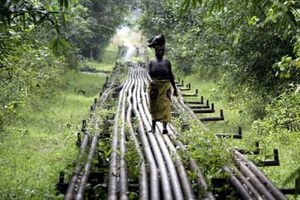 Nigeria shutters two refineries following pipeline attacks