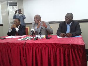 Tsomambet, Mierassa et Makita-Mbama devant la presse