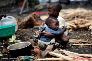 Des enfants qui mangent à peine