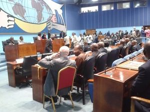 La classe politique en débat au palais des congrès