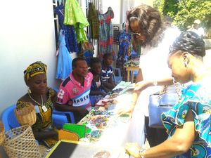 Les filles de Kinkala et leurs articles