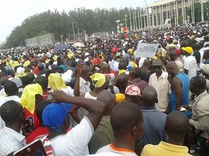 @Une foule au boulevard