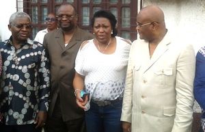 @Kolelas et Okombi encadrant Munari