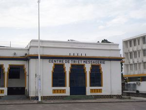 @Centre de poste à Brazzaville