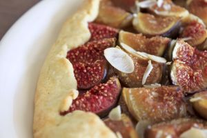 Ma première tarte rustique ! Figues & Amandes