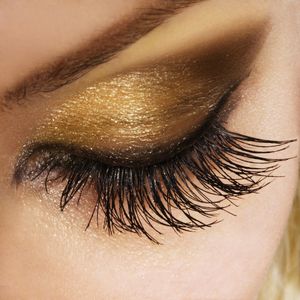 ASTUCES BEAUX ET LONGS CILS