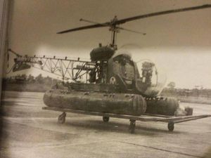 C´EST AVEC CET HÉLICOPTÈRE QUE LA FRANCE MASSACRAIT BAMILEKES ET BASSA AU NAPALM - 1964-1962