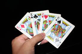 UN JEU DE DUPES ?