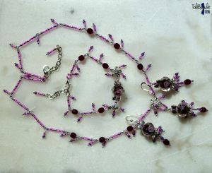 Rose très Mière mais pas trop - Parure collier, boucles d'oreille et bracelet en cristal et rocaille style boho chic