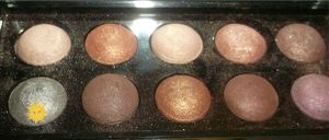 Maquillage pour petits yeux
