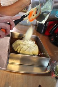 Mousse d'avocat vanillée sur lit de spéculoos et ses petites fraises...