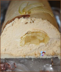 Bûche bavaroise caramel beurre salé et insert pomme