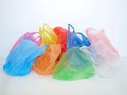 Quelles alternatives aux sacs plastiques bientôt interdits ?