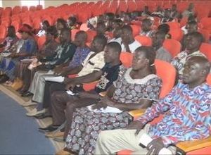 Les jeunes entrepreneurs de la région de la Kara à l’école des Trucs et astuces pour réussir sa participation à une foire commerciale.