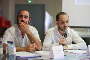 Benjamin Pereney directeur de l’Organisme Aflokkat et Ghjuvanni Leca formateur en langue corse