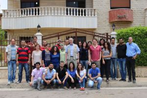 Alain Boinet, au centre, avec l’équipe de Solidarités International au Liban.