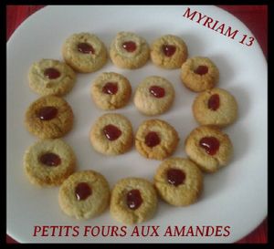 PETITS FOURS AUX AMANDES