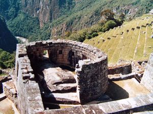YUCAY / PISAC / CUZCO