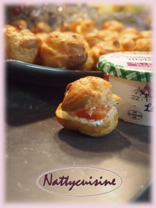 Petit choux apéritif au Fromage Fouétté Mme Loïk Ail & Fines Herbes et saumon fumé
