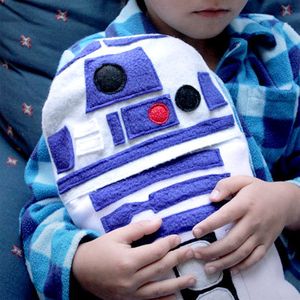un coussin doudou R2-D2