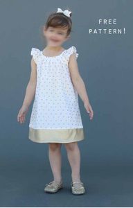 Une robe manche raglan plissée