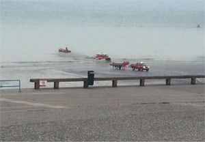 Un bateau semi-rigide prend feu au large d'Ault