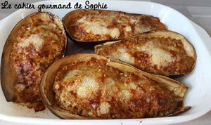 Aubergines farcies aux légumes