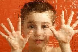 COMUNICARE CON I BAMBINI AUTISTICI. La programmazione educativa nei contesti facilitanti.