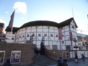 Saoû chante Mozart à Londres - Le long de la Tamise