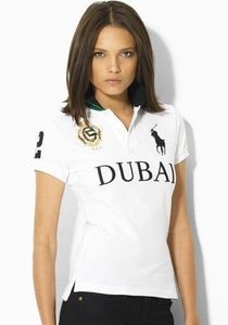 Traffa kvinnor i Dubai