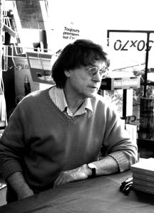 Le crayon plus fort qu'un coup de kalachnikov