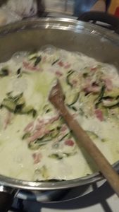 lasagnes de melodye, chevre , courgettes, lardons
