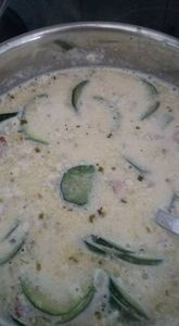 lasagnes cabillaud,lardons, courgettes ,sur un lit de poireaux,aux 3 fromages