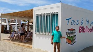 Bibliothèque de place de Canet
