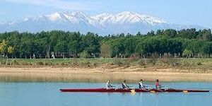 Villeneuve de La Raho : lac et gens du voyage