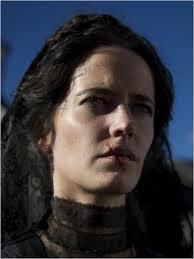Eva Green balafrée