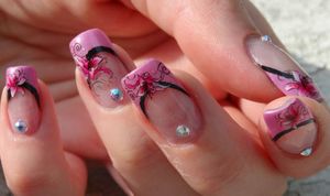 Vous aimez décorer vos ongles