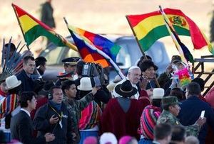 "Disons le sans peur : nous avons besoin d’un changement et nous le voulons" affirme le Pape aux Mouvements populaires en Bolivie le 9 juillet 2015.