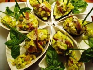 Avocat de Madagascar, à la vinaigrette aux fruits de la passion