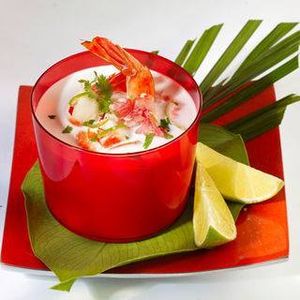 Soupe de crevettes au lait de coco, gingembre et citron vert