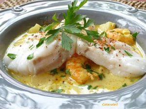 Nage de cabillaud et crevettes pimentés, à l’ananas