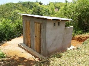 12 millions de malgaches utilisent des latrines insalubres ou partagées.