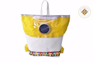 Un cartable solaire pour faire ses devoirs le soir