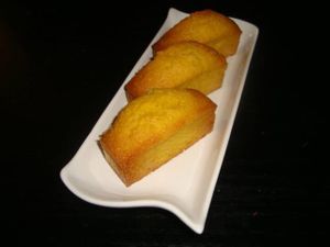 Financier a la pulpe de Baobab de Madagascar