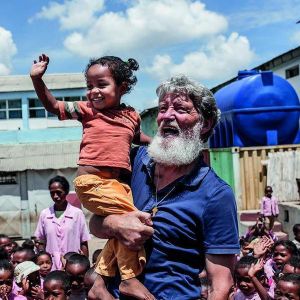 Un prix pour le Père Pedro